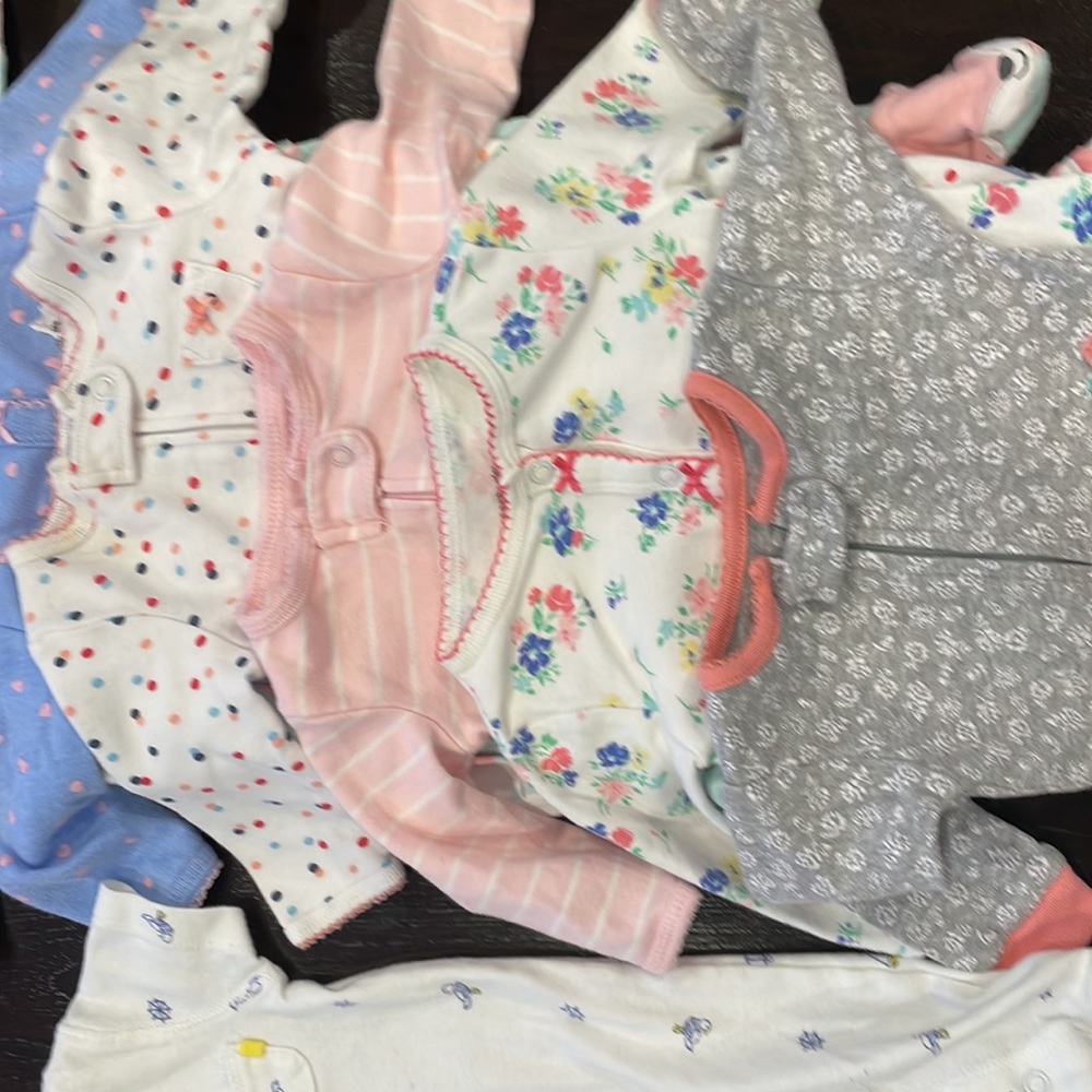 Carter’s 3M Bundle - Picture 6 of 6